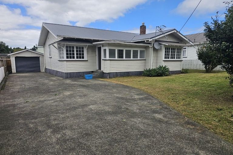 Photo of property in 25 Maunu Road, Avenues, Whangarei, 0110