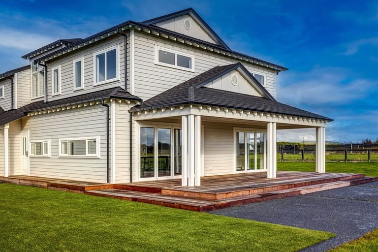 Photo of property in 4 Sunline Drive, Leamington, Cambridge, 3432