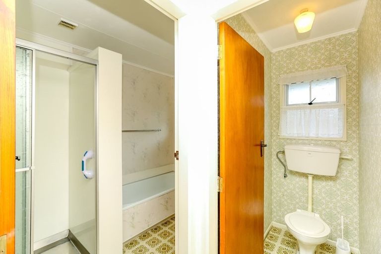 Photo of property in 10 Poplar Grove, Whalers Gate, New Plymouth, 4310