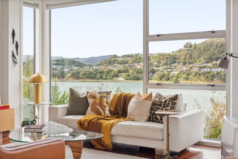 Photo of property in 22a Seaview Road, Paremata, Porirua, 5024