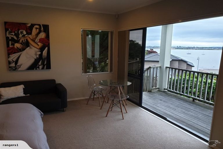 Photo of property in 89g Island Bay Road, Beach Haven, Auckland, 0626