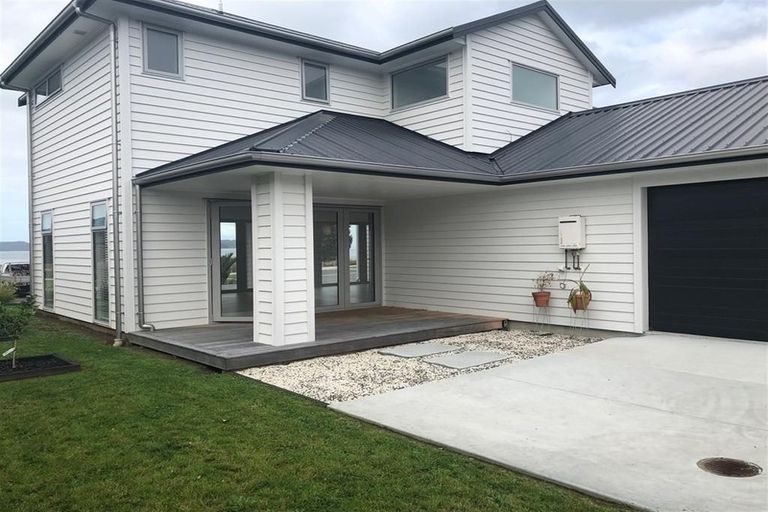 Photo of property in 2 Trevally Place, Snells Beach, 0920