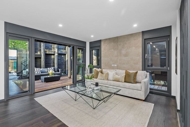 Photo of property in 48a Peter Terrace, Castor Bay, Auckland, 0620