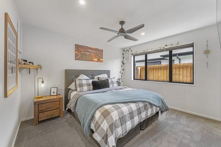 Photo of property in 30 Mcquillan Avenue, Woodend, 7610