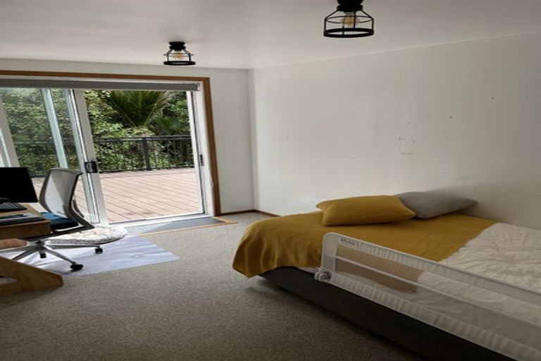 Photo of property in 701 Scenic Drive, Henderson Valley, Auckland, 0612