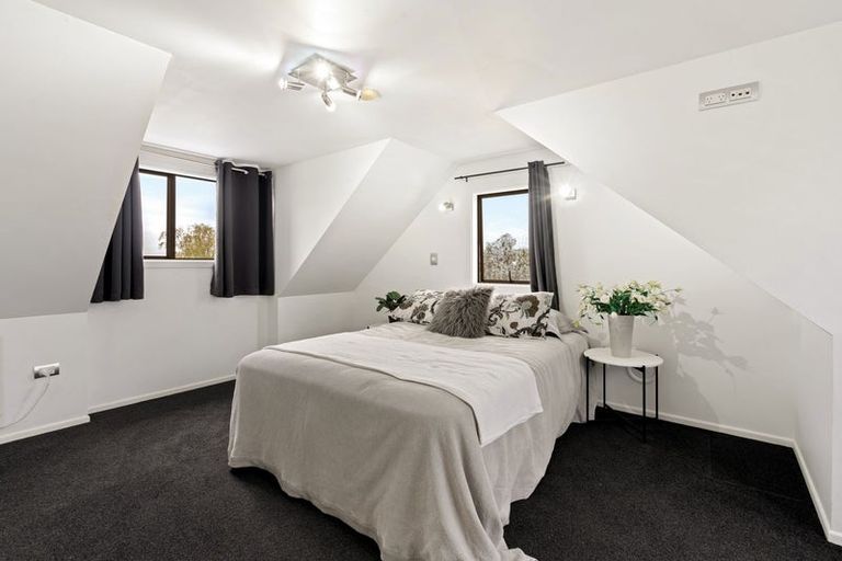 Photo of property in 21 Tweed Street, Kinmont Park, Mosgiel, 9024