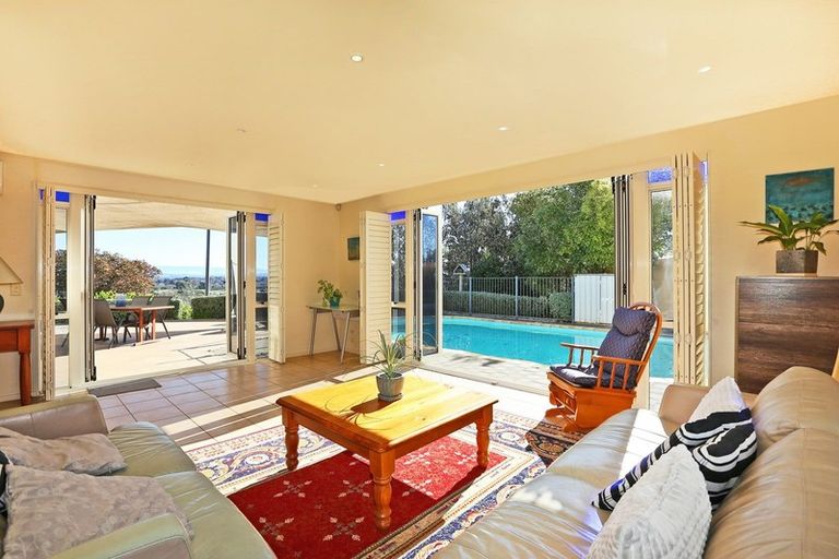 Photo of property in 15 Woodford Heights, Havelock North, 4130