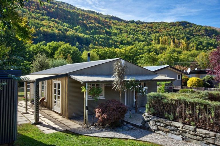 Photo of property in 5 Criterion Street, Arrowtown, 9302
