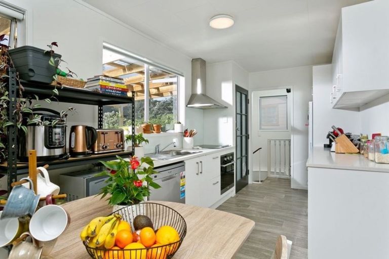 Photo of property in 1/48 Spinella Drive, Bayview, Auckland, 0629