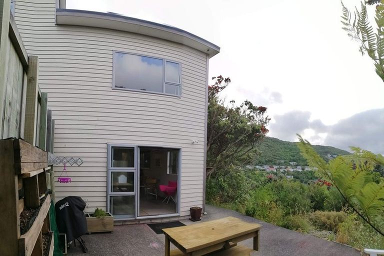 Photo of property in 4 Versailles Street, Karori, Wellington, 6012