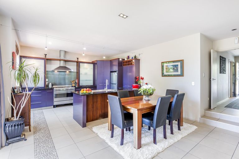 Photo of property in 20a Glenross Drive, Wattle Downs, Auckland, 2103