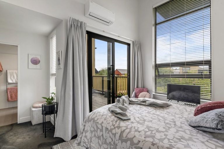 Photo of property in 16 Hastings Street, Hobsonville, Auckland, 0616