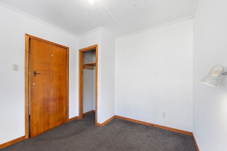 Photo of property in 114a Pioneer Road, Moturoa, New Plymouth, 4310