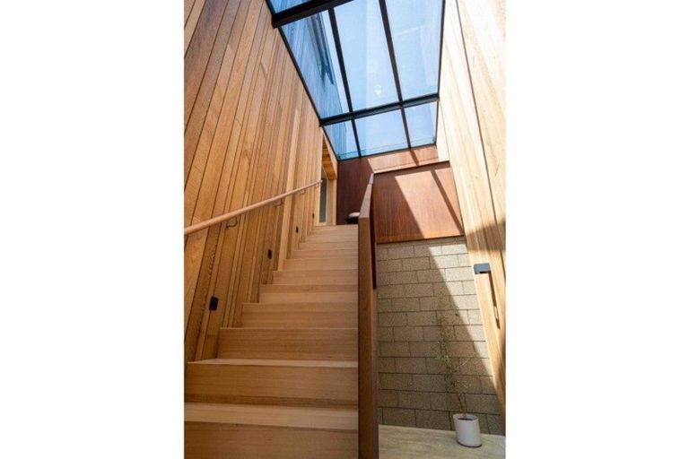 Photo of property in 85n Seatoun Heights Road, Seatoun, Wellington, 6022