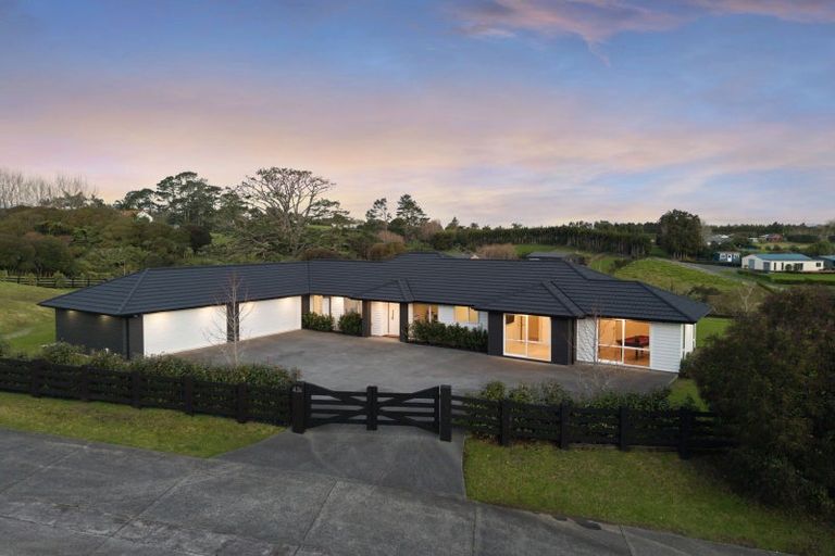 Photo of property in 43e Terry Smyth Drive, Kumeu, 0892