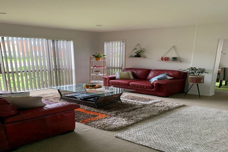 Photo of property in 114a Jeffs Road, Flat Bush, Auckland, 2016