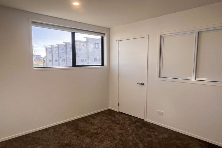 Photo of property in 12/232 Marine Parade, New Brighton, Christchurch, 8061