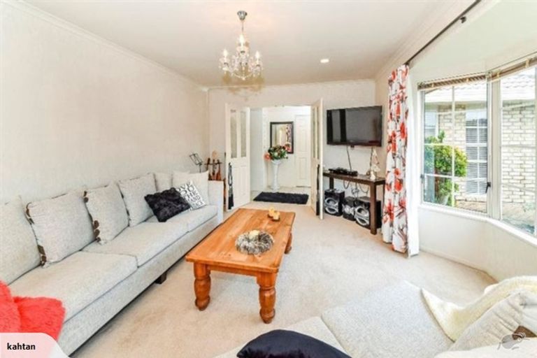 Photo of property in 52 Rathmar Drive, Manurewa, Auckland, 2105