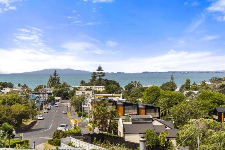 Photo of property in 3/24 Hastings Road, Mairangi Bay, Auckland, 0630