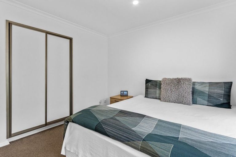 Photo of property in 2/5 Clyde Road, Upper Riccarton, Christchurch, 8041