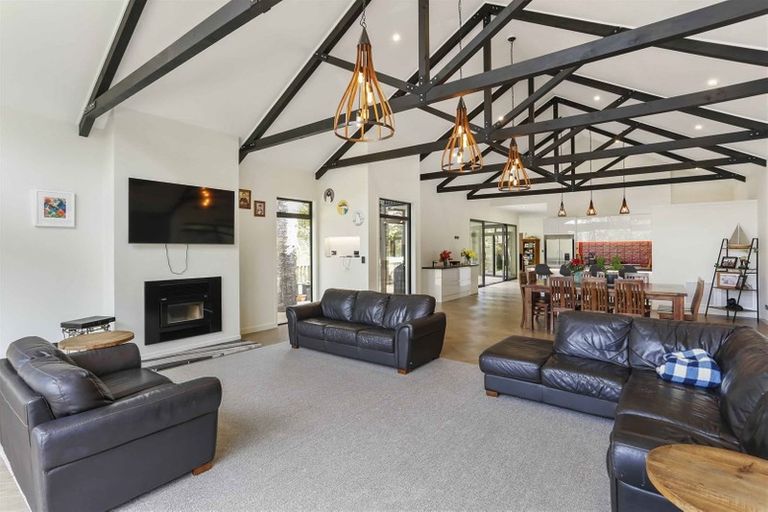 Photo of property in 123 Pinchgut Road, Kaukapakapa, 0873