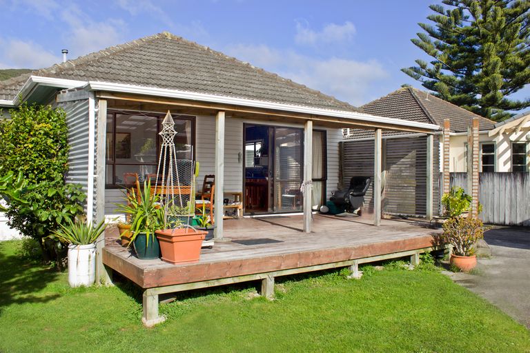 Photo of property in 25 Haig Street, Waterloo, Lower Hutt, 5011