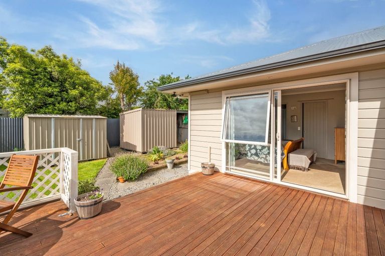 Photo of property in 12 Rexwood Estate, Carterton, 5713