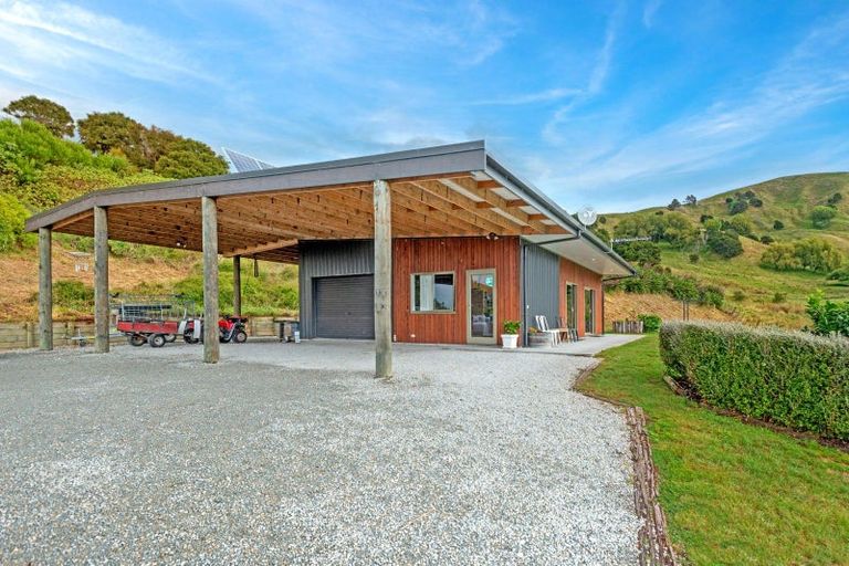 Photo of property in 1266 Wharerata Road, Muriwai, Gisborne, 4072