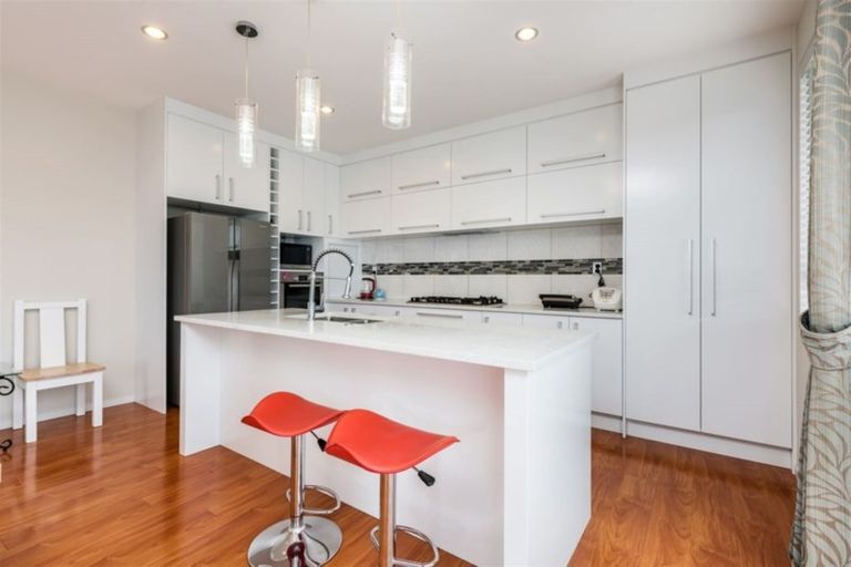 Photo of property in 10a Merchant Avenue, Te Atatu South, Auckland, 0610