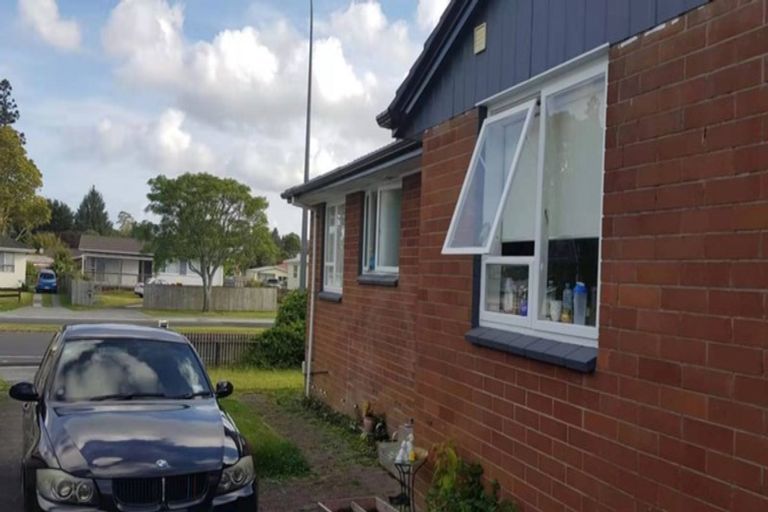 Photo of property in 100 Universal Drive, Henderson, Auckland, 0610