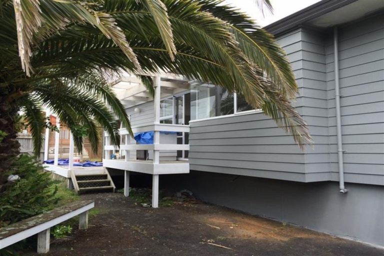 Photo of property in 66 De Quincey Terrace, Highland Park, Auckland, 2010