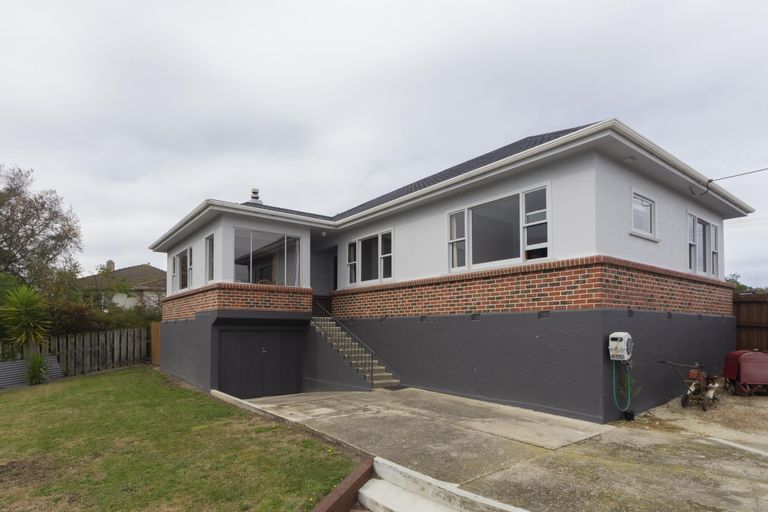 Photo of property in 21 Selwyn Street, South Hill, Oamaru, 9400