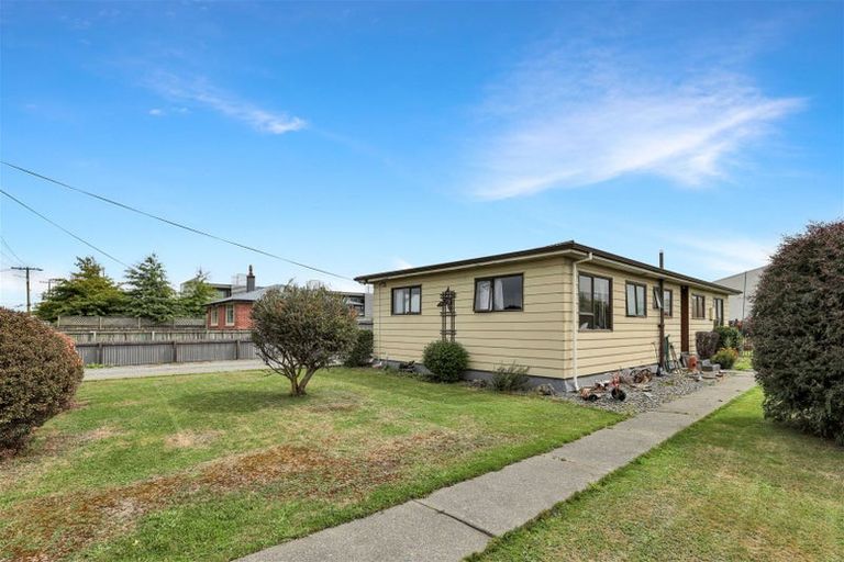 Photo of property in 98 Mcmurdo Street, Tinwald, Ashburton, 7700