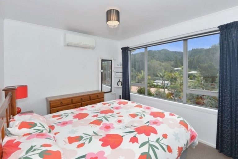 Photo of property in 15 Willow Place, Horahora, Whangarei, 0110