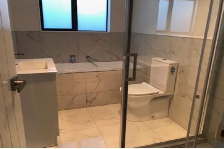 Photo of property in 33 Koroheke Road, Takanini, 2110