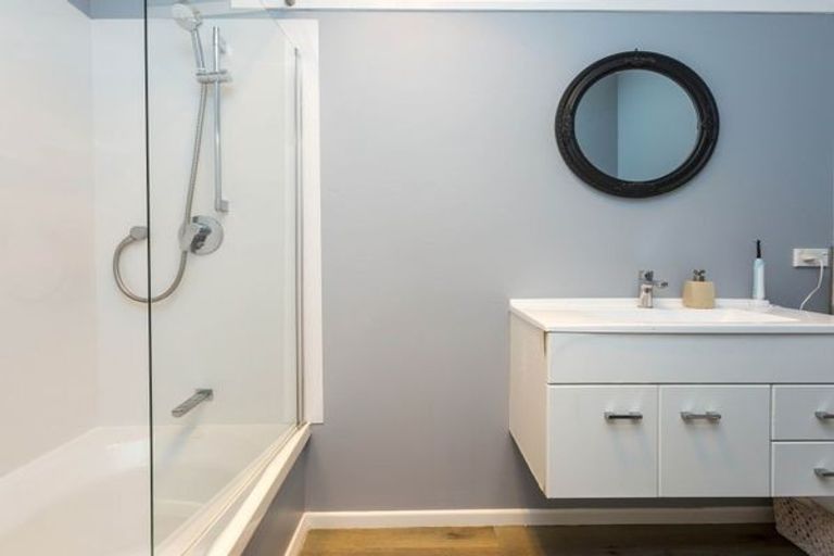 Photo of property in 51 Blueberry Grove, Timberlea, Upper Hutt, 5018