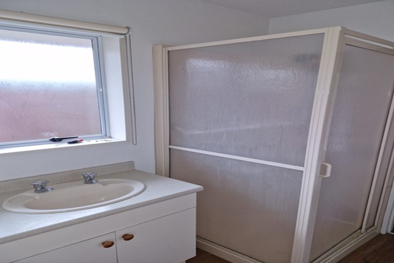 Photo of property in 1/40 Maxwell Street, Riccarton, Christchurch, 8041