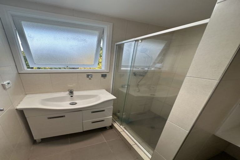 Photo of property in 12 Ennis Avenue, Pakuranga Heights, Auckland, 2010