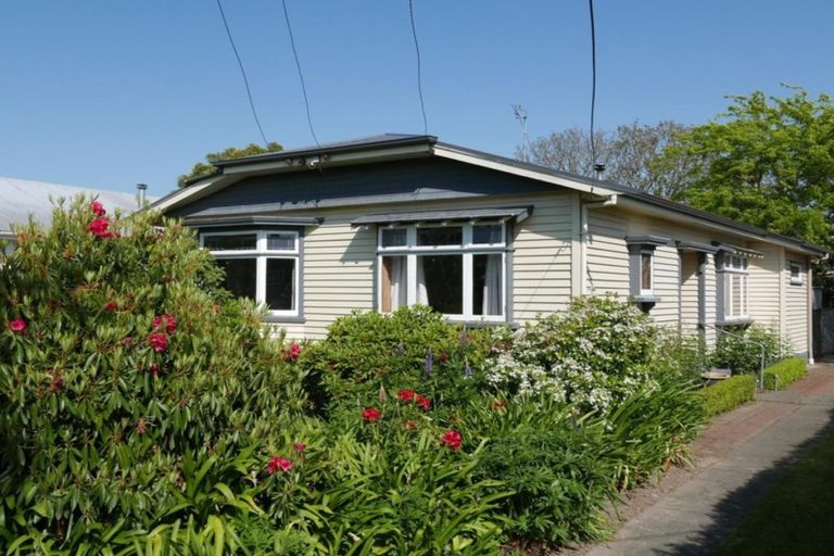 Photo of property in 27 Ensors Road, Opawa, Christchurch, 8023