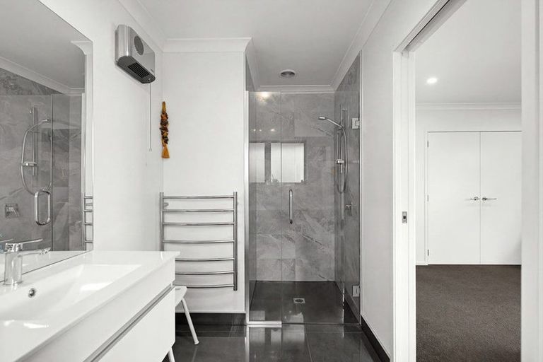 Photo of property in 52 Norfolk Drive, Cambridge, 3434