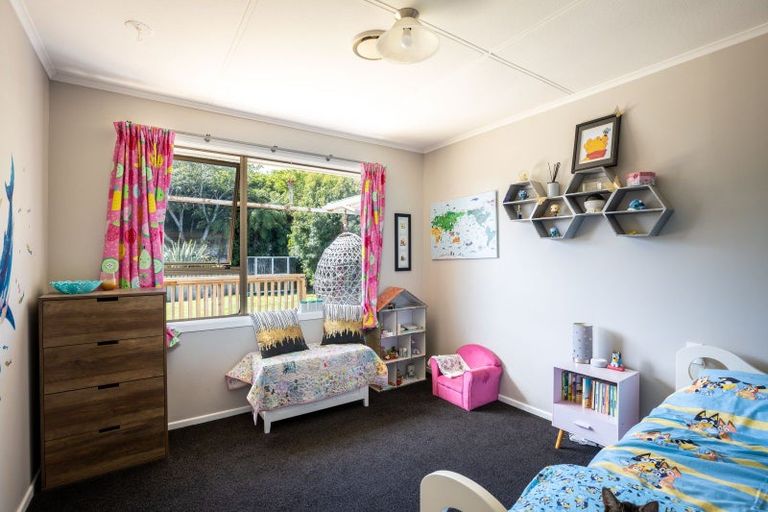 Photo of property in 114 Oxford Road, Okato, 4335