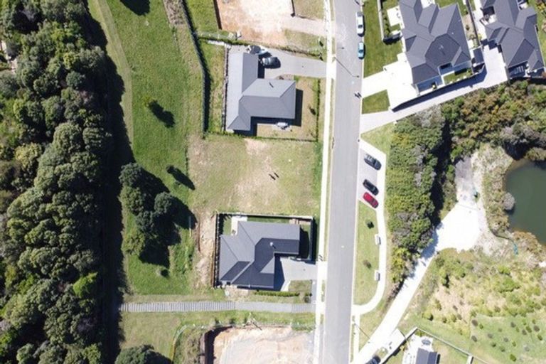 Photo of property in 41 Lakeside Terrace, Omokoroa, 3114