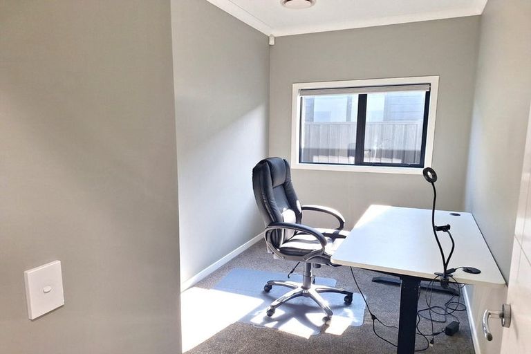 Photo of property in 10 Salisbury Crescent, Wallaceville, Upper Hutt, 5018