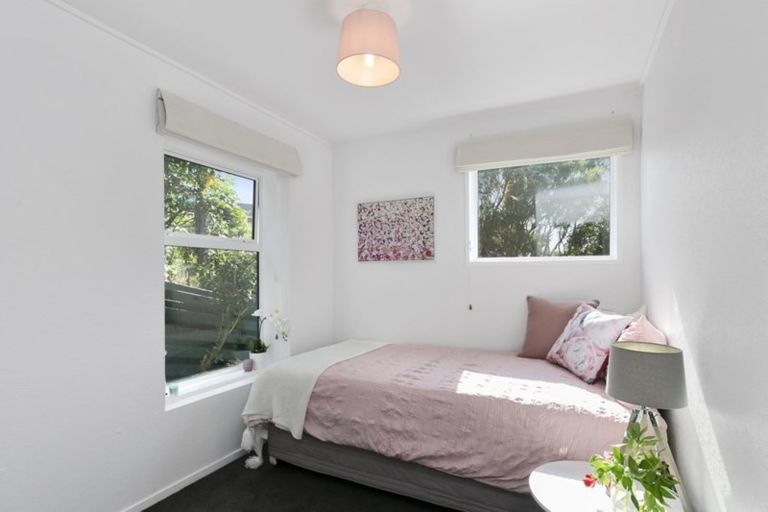 Photo of property in 33b Cambrian Street, Churton Park, Wellington, 6037
