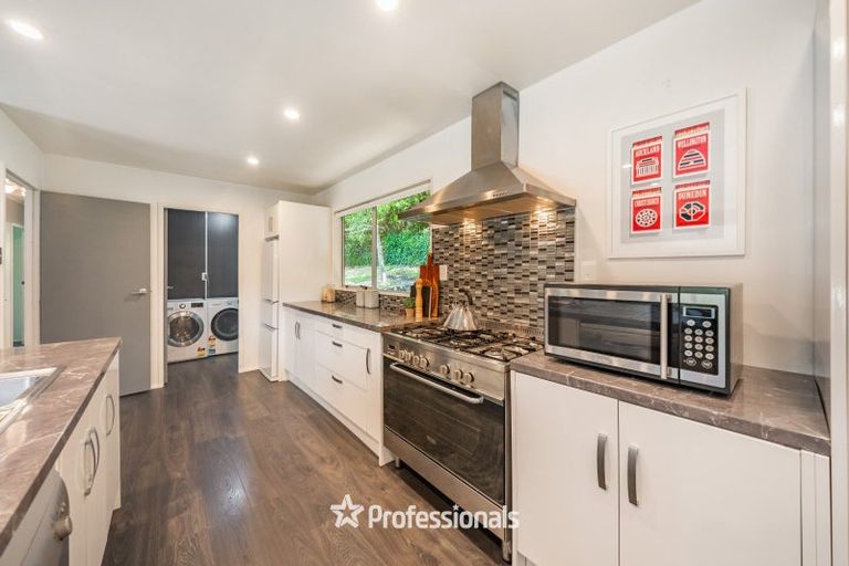 Photo of property in 6 Swadel Way, Karori, Wellington, 6012