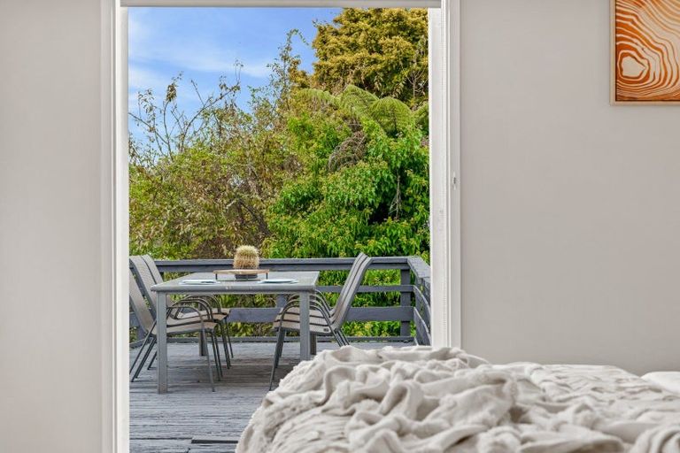 Photo of property in 27 Hebron Road, Waiake, Auckland, 0630