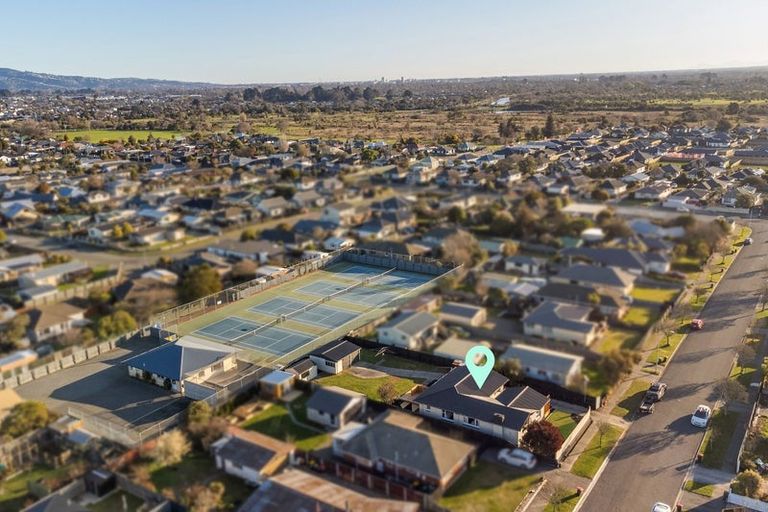 Photo of property in 20 Palmers Road, New Brighton, Christchurch, 8083