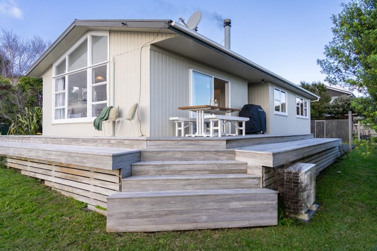 Photo of property in 6 Manukau Road, Raglan, 3225