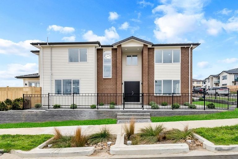 Photo of property in 50 Tir Conaill Avenue, Flat Bush, Auckland, 2019