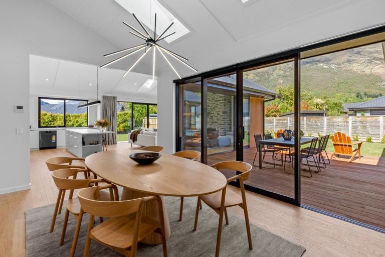 Photo of property in 9 Morepork Way, Arthurs Point, Queenstown, 9371